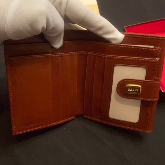 NWOT Bally Brown Leather Bi-fold Wallet -#31 - Picture 2 of 10